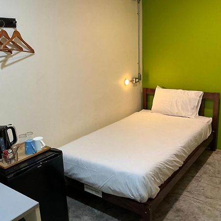 Udee Bangkok Hostel Eksteriør bilde