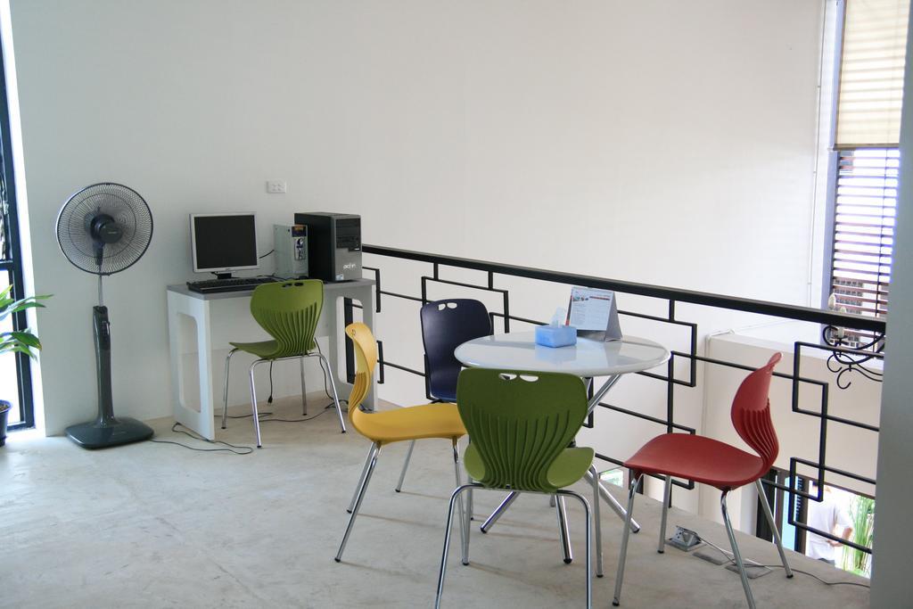 Udee Bangkok Hostel Eksteriør bilde