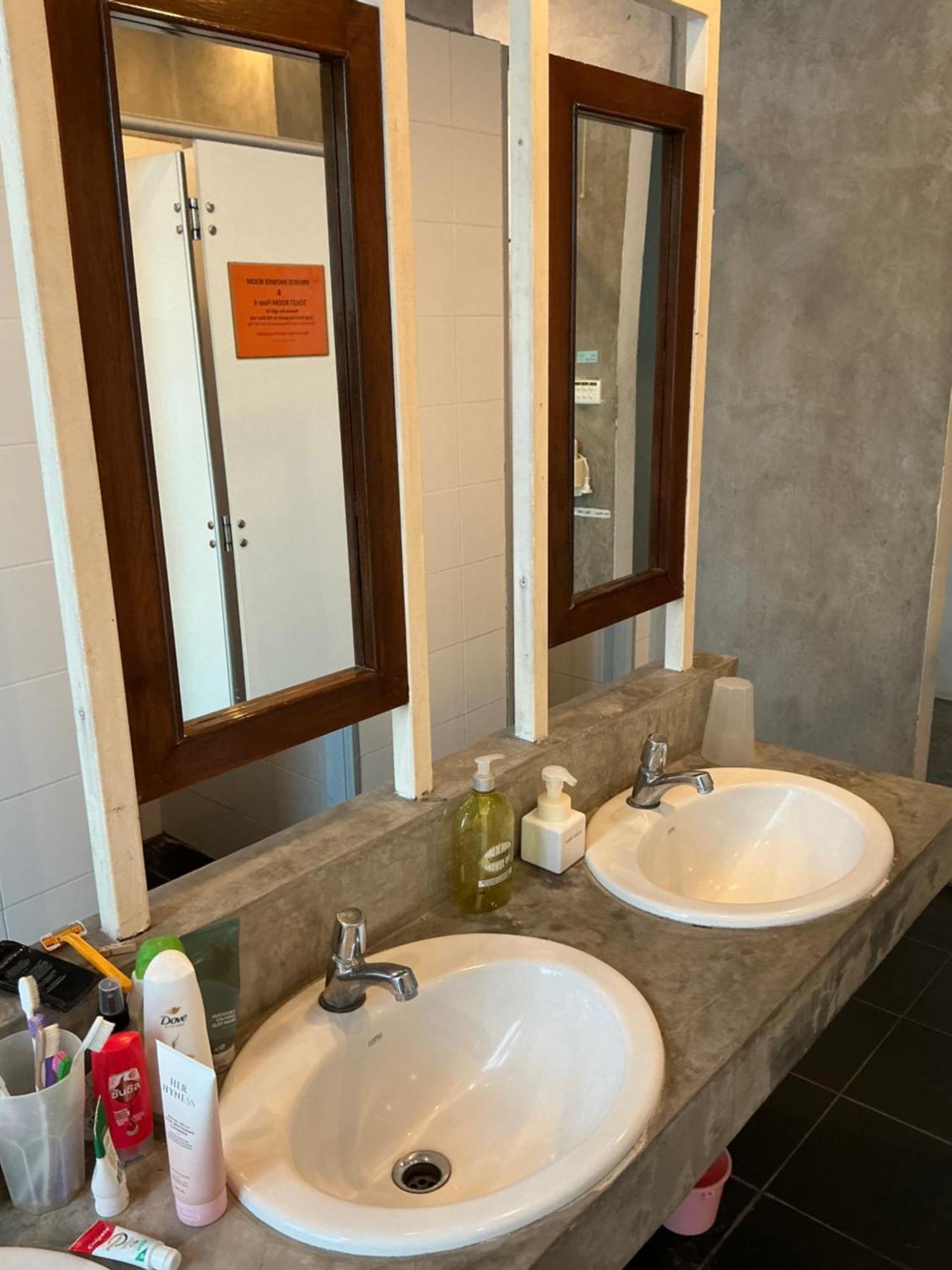 Udee Bangkok Hostel Eksteriør bilde